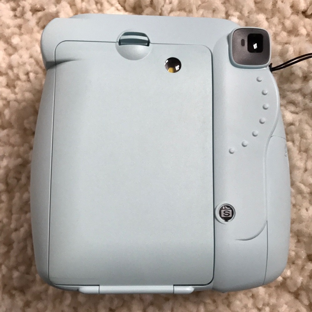 Instax mini 8 Polaroid camera - Picture 3 of 3